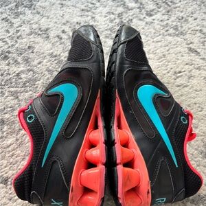 Nike REAX Black and Teal Runners